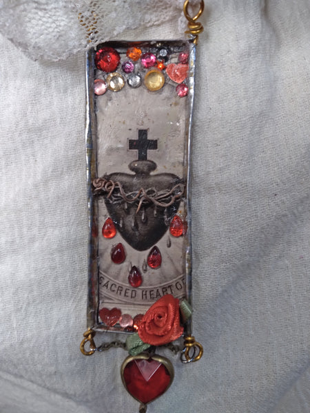 Sacred Heart with Thorns Nicho Altar Ornament